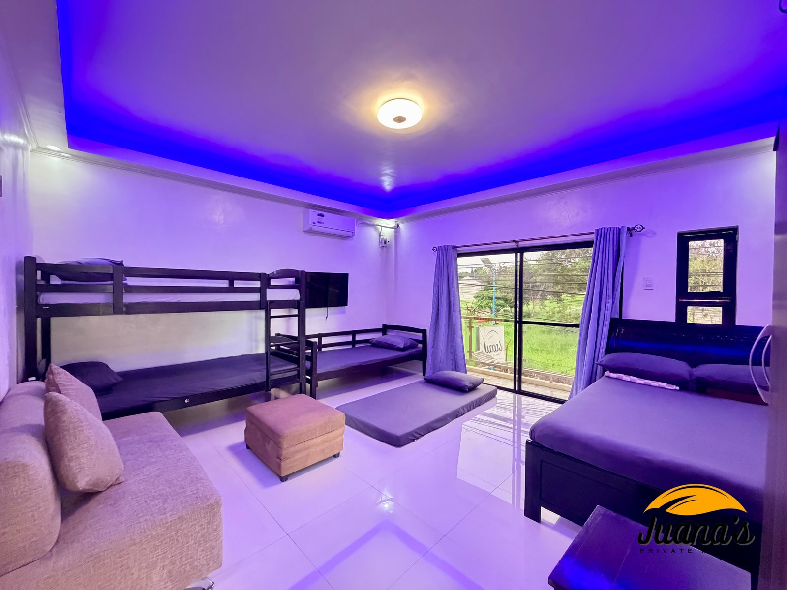 Balcony Room